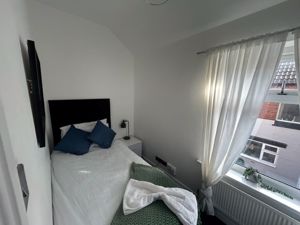 Photo 7- click for photo gallery